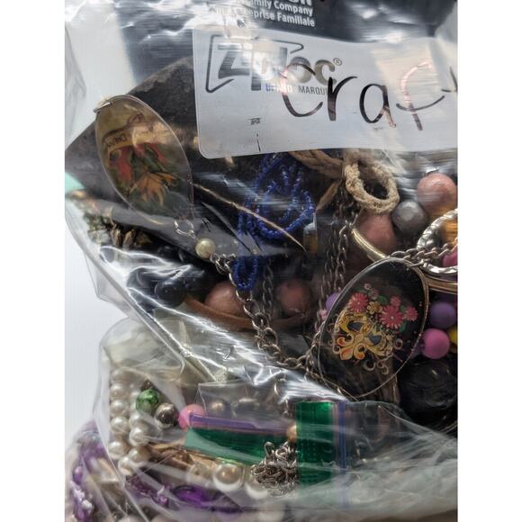 Jewelry Lot Vienna Repurpose Bag Over 4 Pounds Beads & Possible Wearable Pieces - Picture 11 of 11